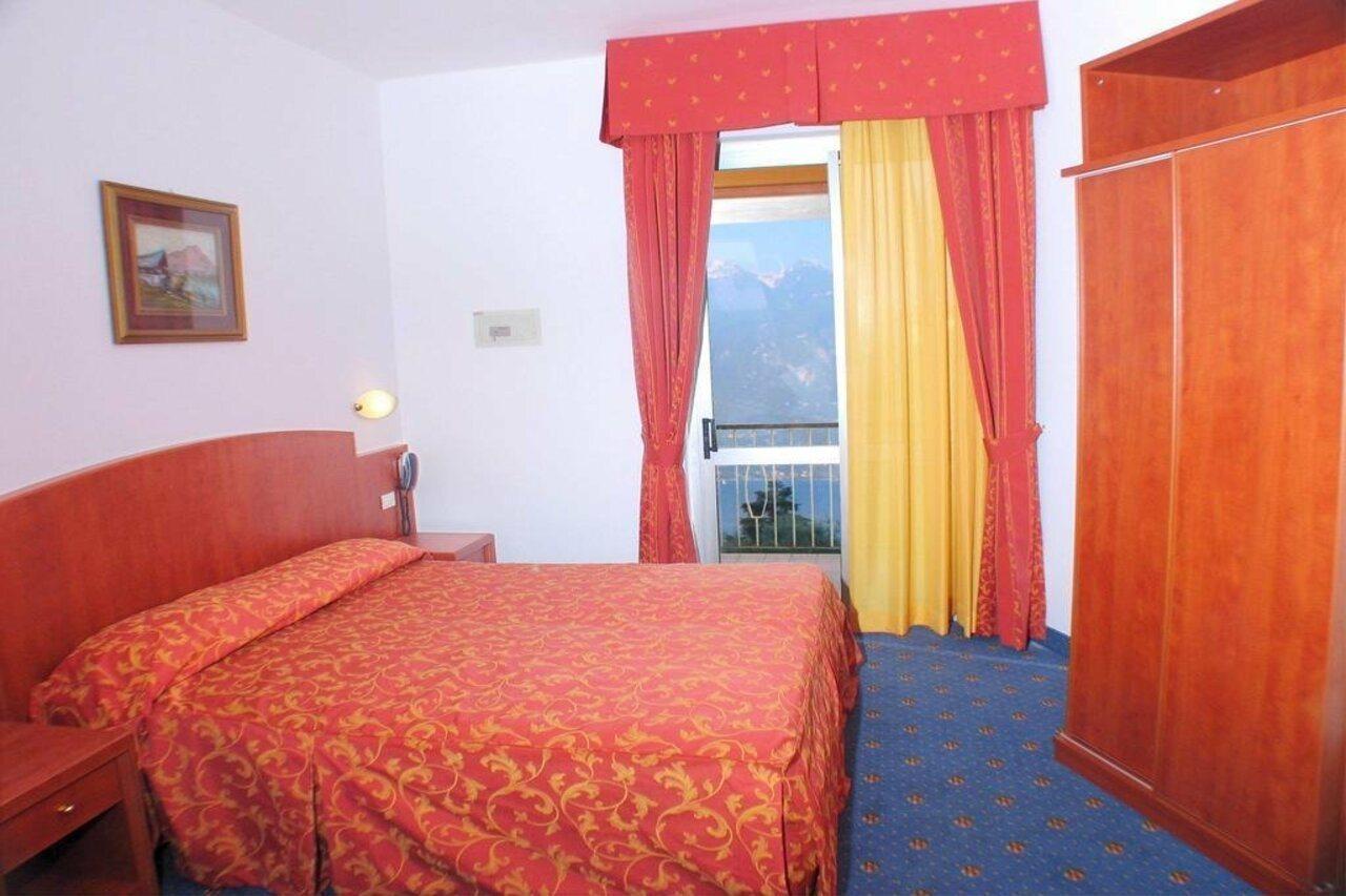 Astor Hotel 4*